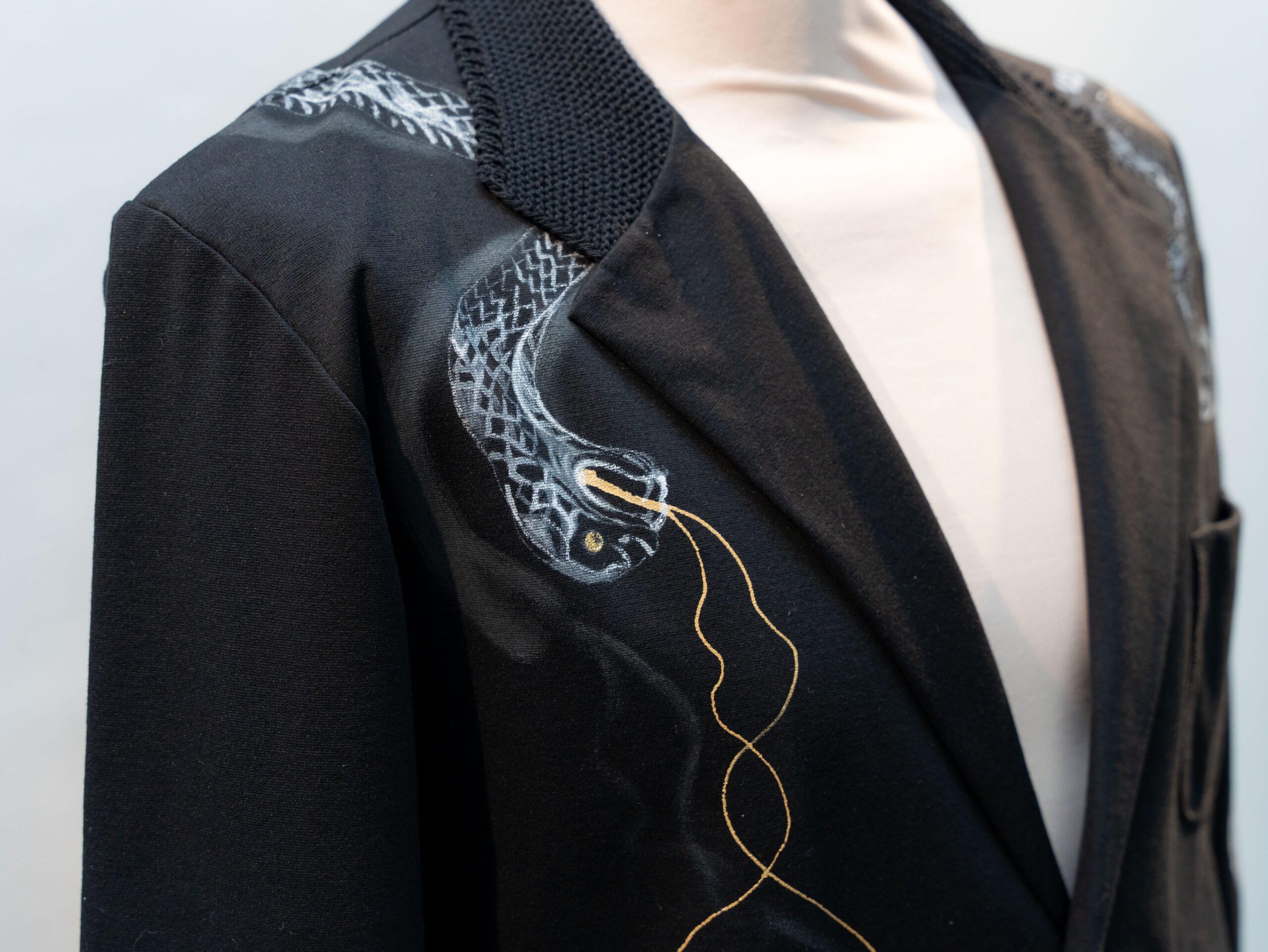 Giacca modello serpente - immagine 3