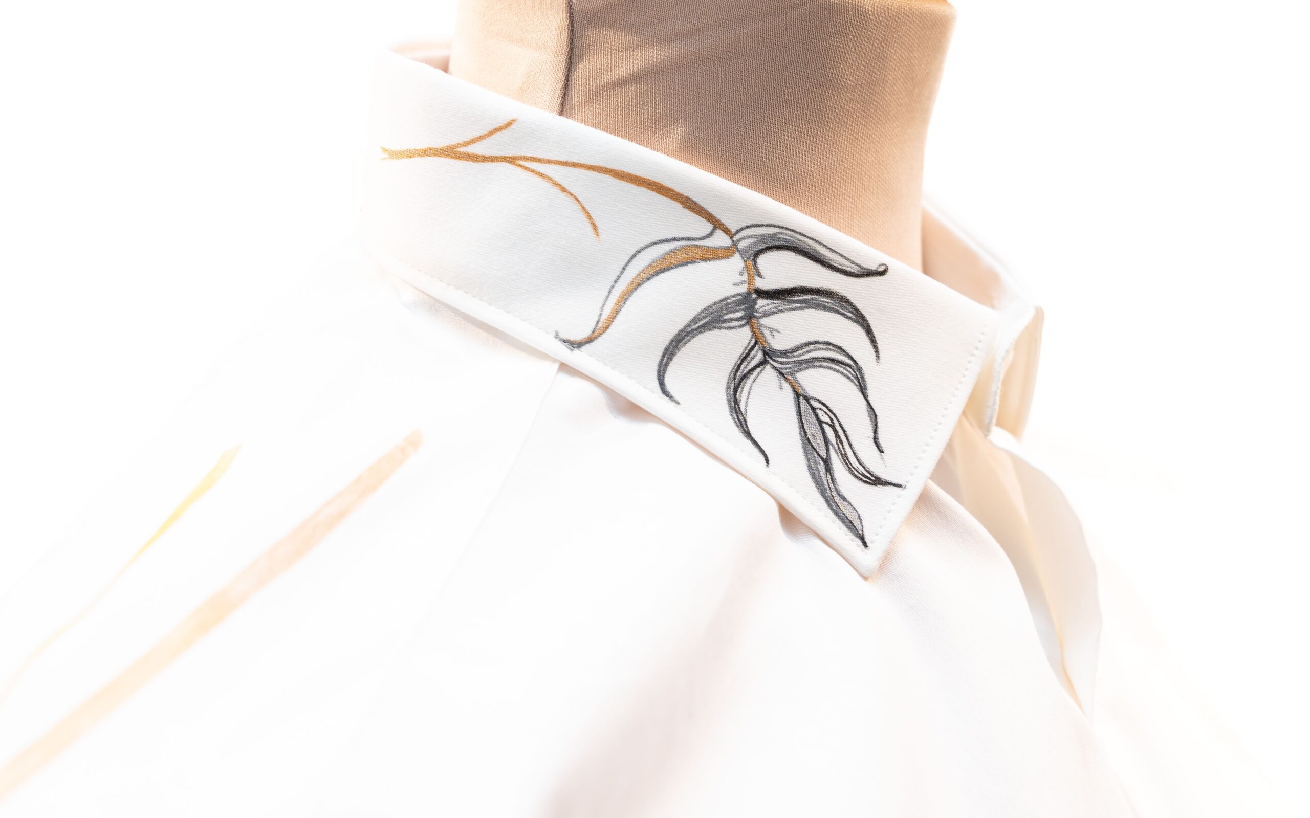Camicia motivo floreale polsino swarovski - immagine 6