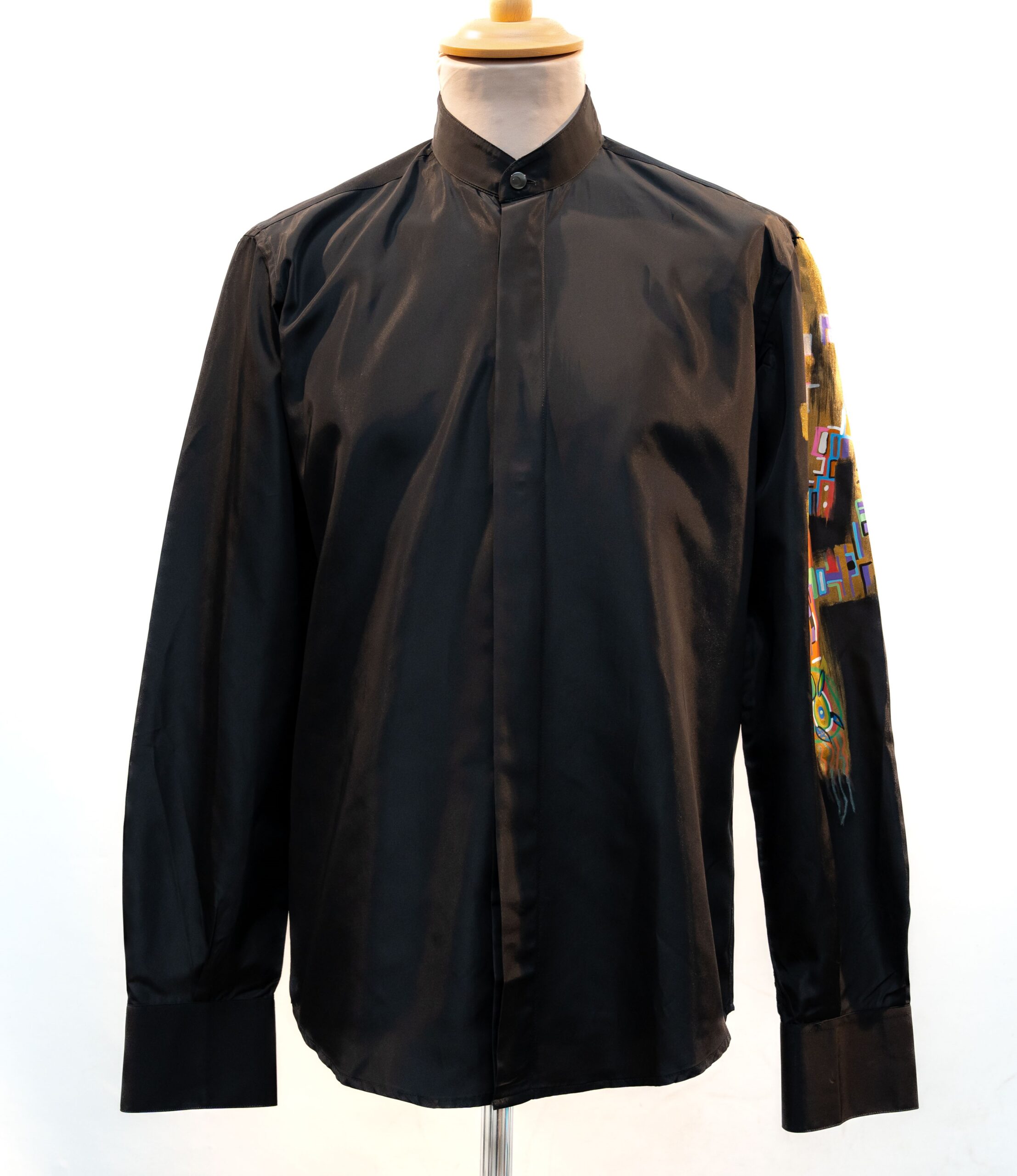 Camicia collo coreana motivi geometrici - immagine 2