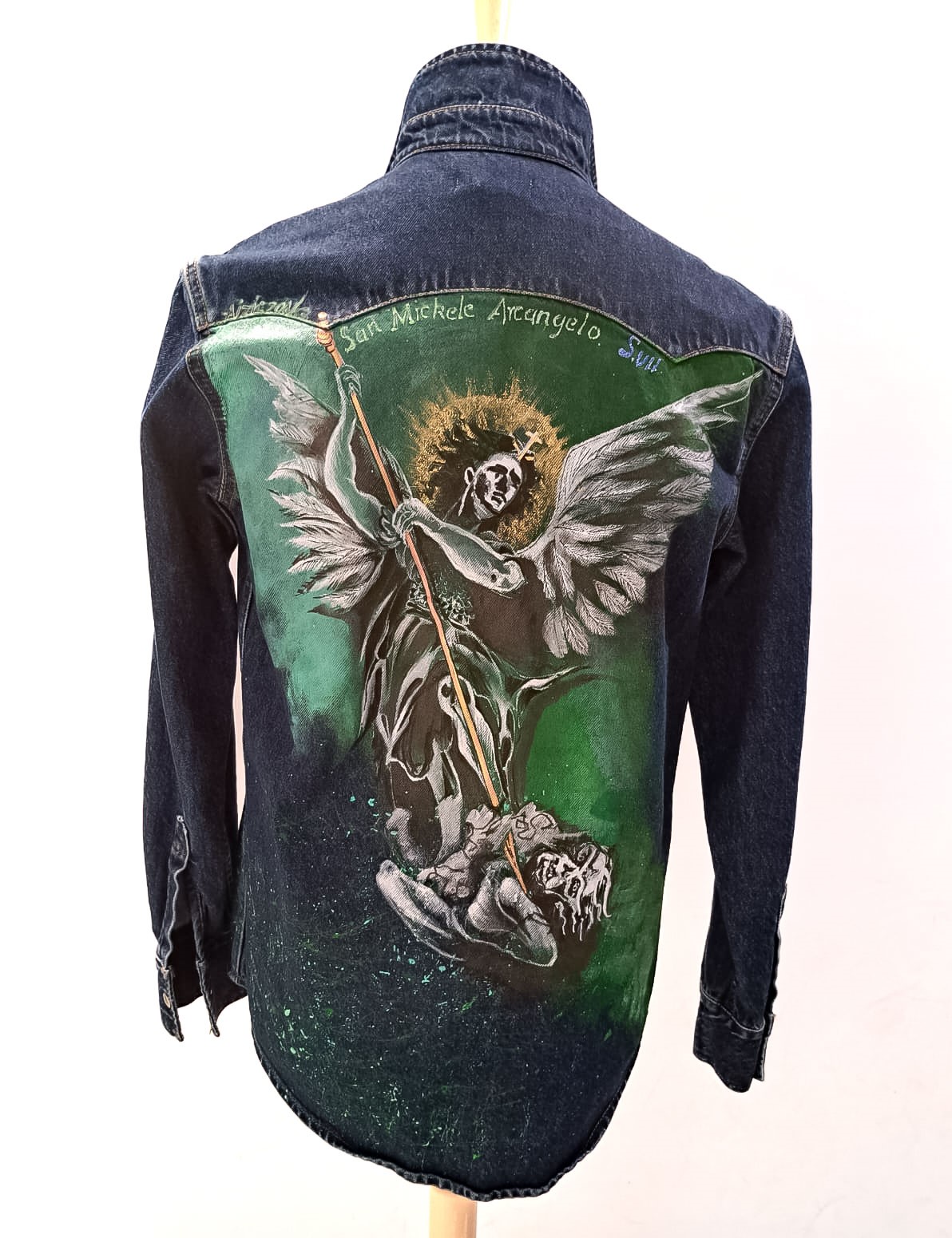 Camicia jeans motivo S. Michele Arcangelo