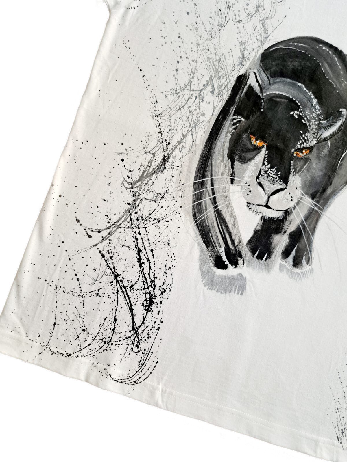 T-shirt dipinta a mano motivo pantera - effetto Splash - immagine 4